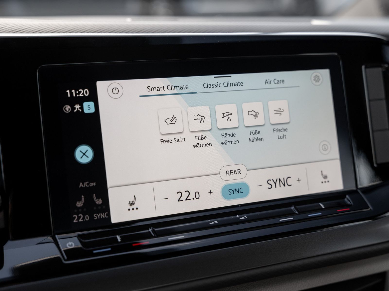 Volkswagen T7 Multivan KÜ 2.0TDI NAVI AHK PLA SHZ 6-SITZE foto 18
