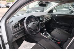 Fahrzeugabbildung Volkswagen T-Roc 4Motion 1hd Navi Tempo Panoo Scheckheftge