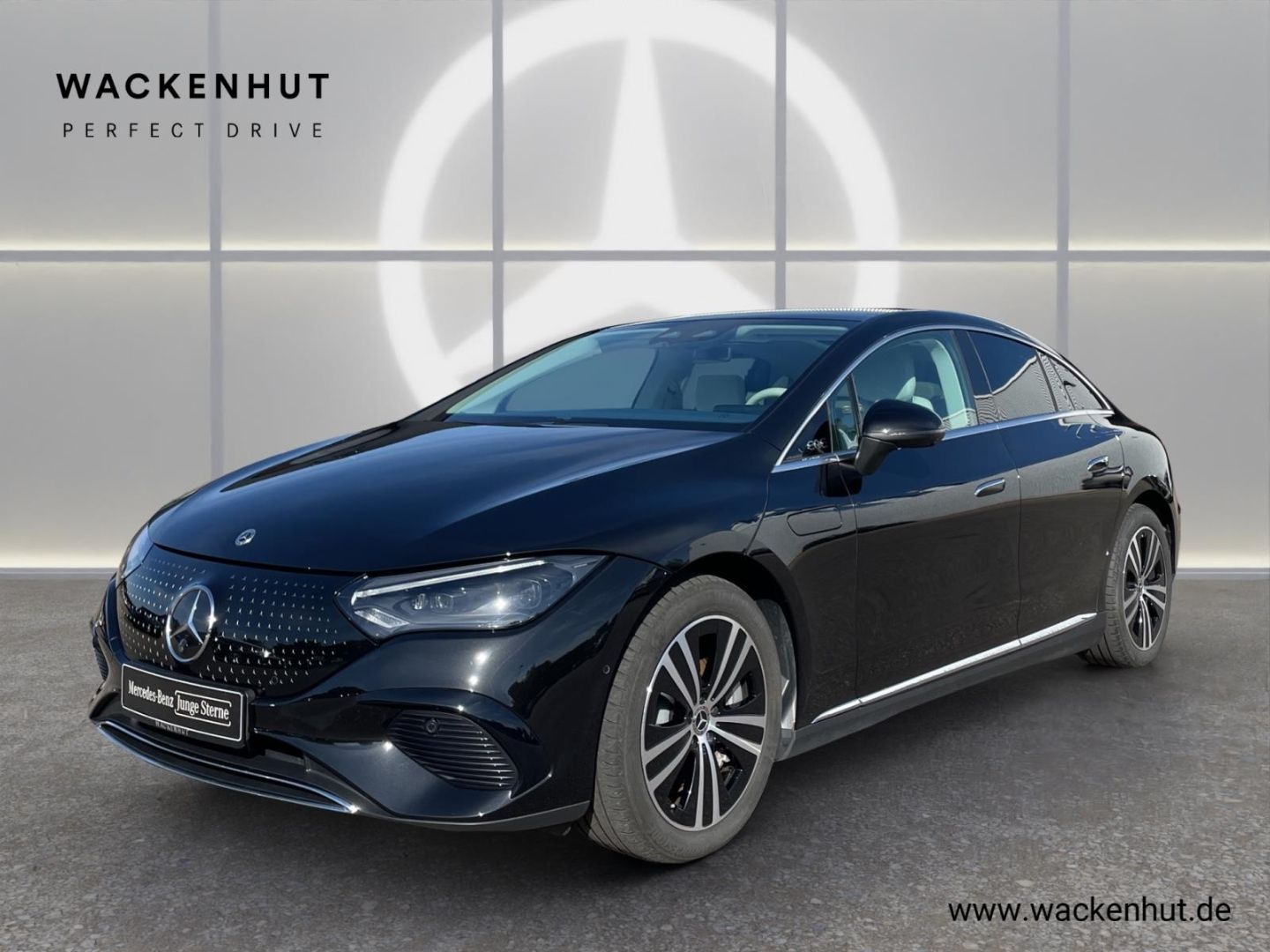 MERCEDES-BENZ EQE 300 EDITION ELECTRIC ART PANO FAP DISTR 360°