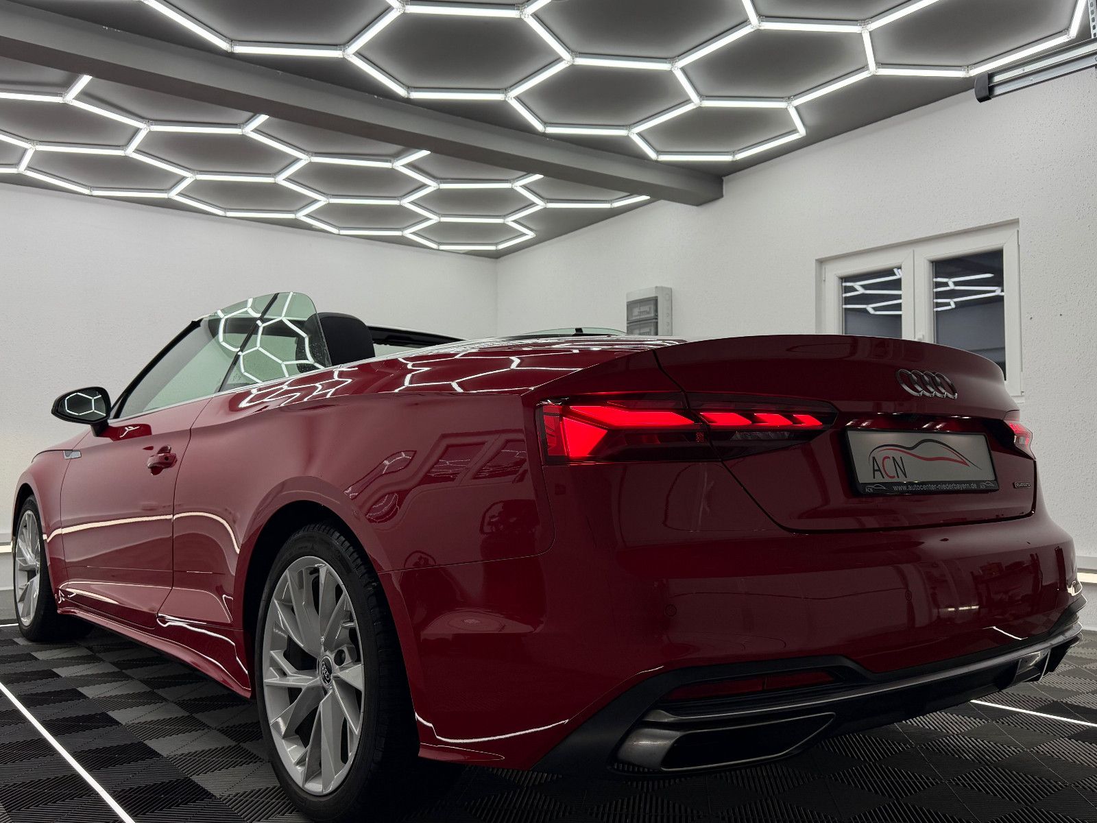 Fahrzeugabbildung Audi A5 Cabriolet 40 TFSI Quattro/AHK/MATRIX/VRTL PIT