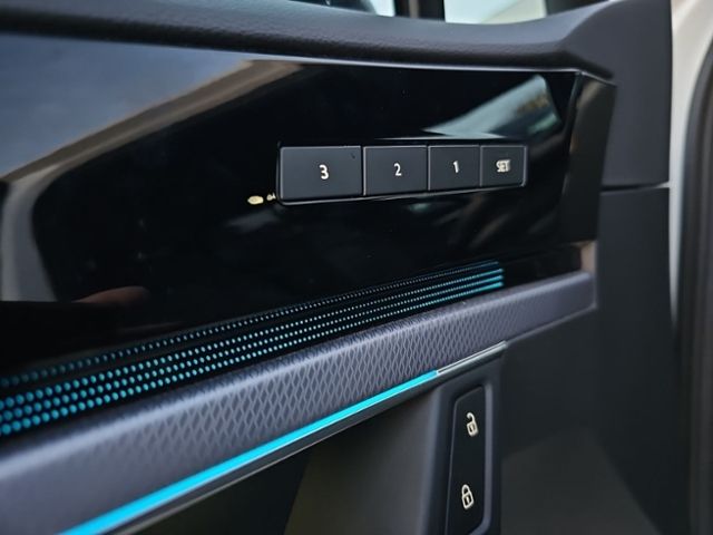 Fahrzeugabbildung Volkswagen Touareg 3.0 V6 TDI 4M R-Line AHK AREA-VIEW NACHT