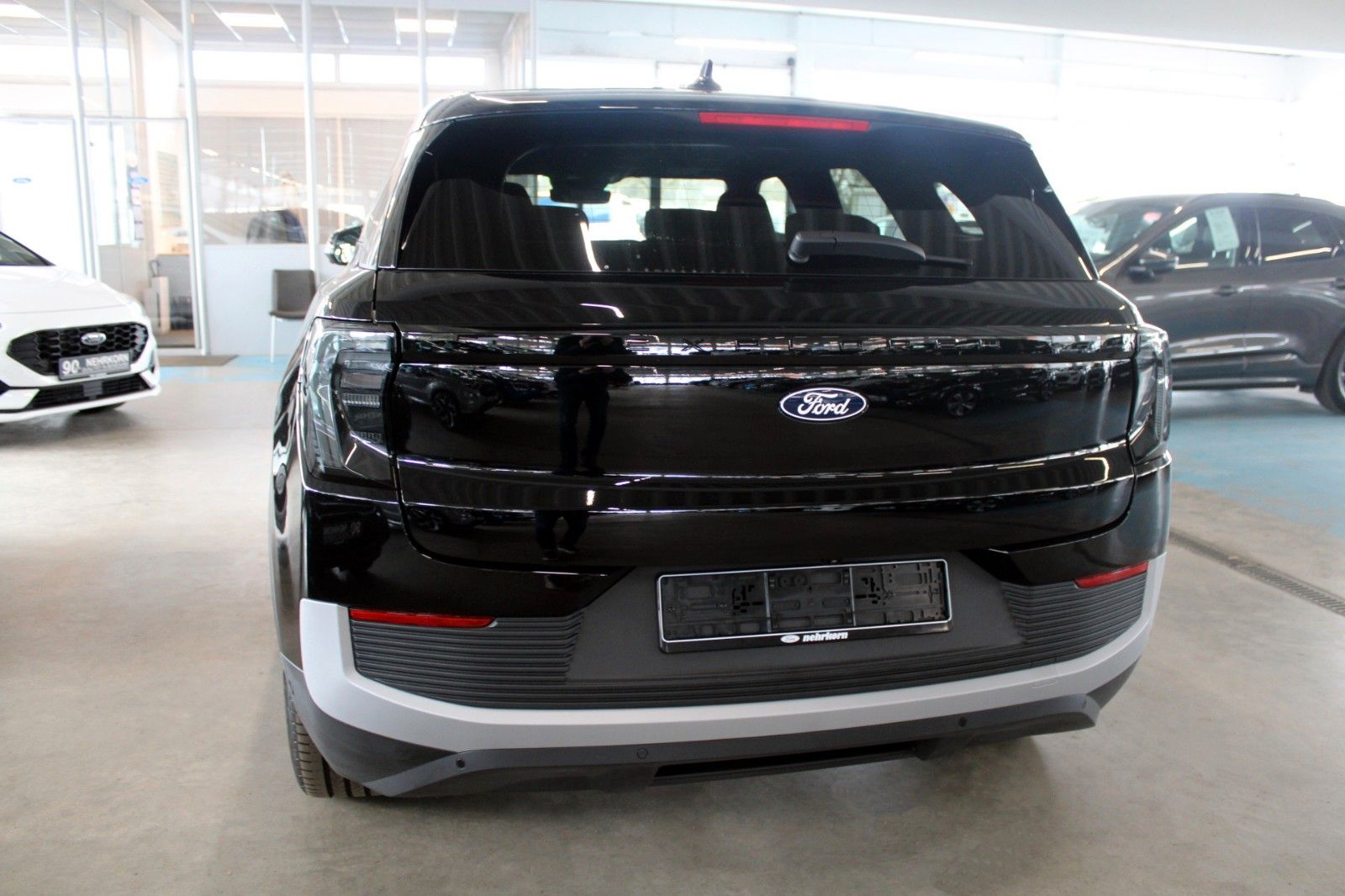 Fahrzeugabbildung Ford Explorer BEV Extended Range  RWD Premium mit AHK