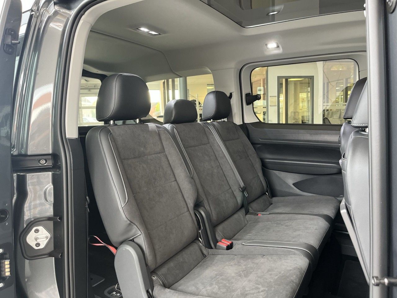 Volkswagen Caddy Maxi - Bild 8