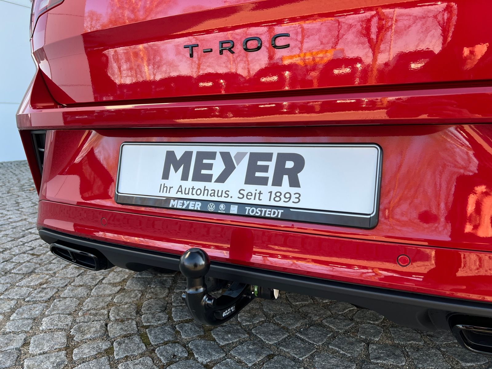 Fahrzeugabbildung Volkswagen T-Roc R-Line 1.5 TSI DSG *AHK, Pano, Black Style