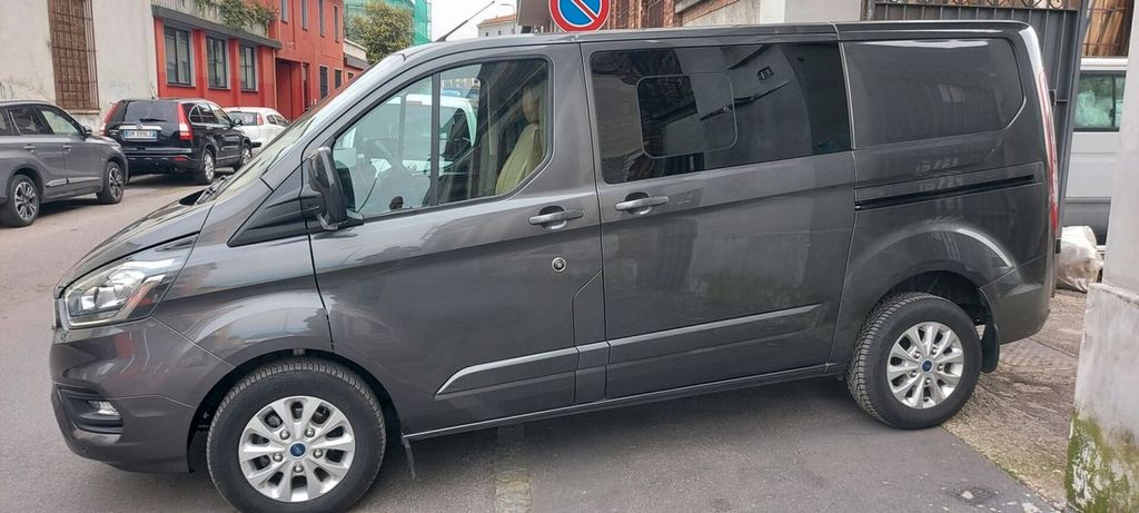 Image of Ford Transit Custom