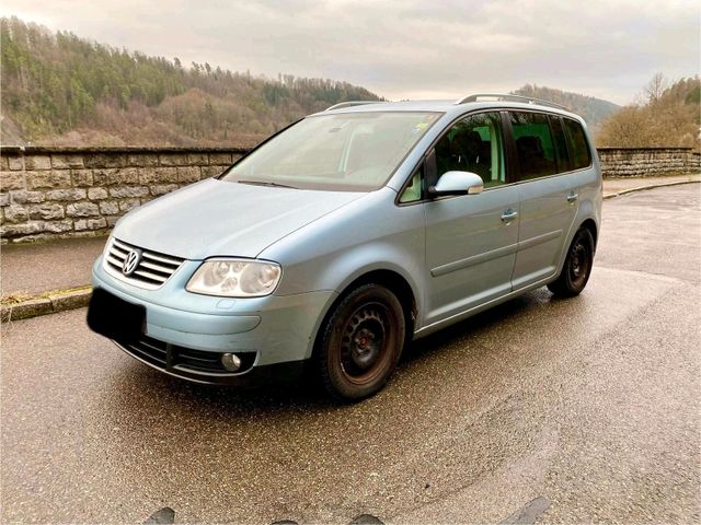 Volkswagen Touran 1.4TSI. 7 Sitzer / TÜV 2026