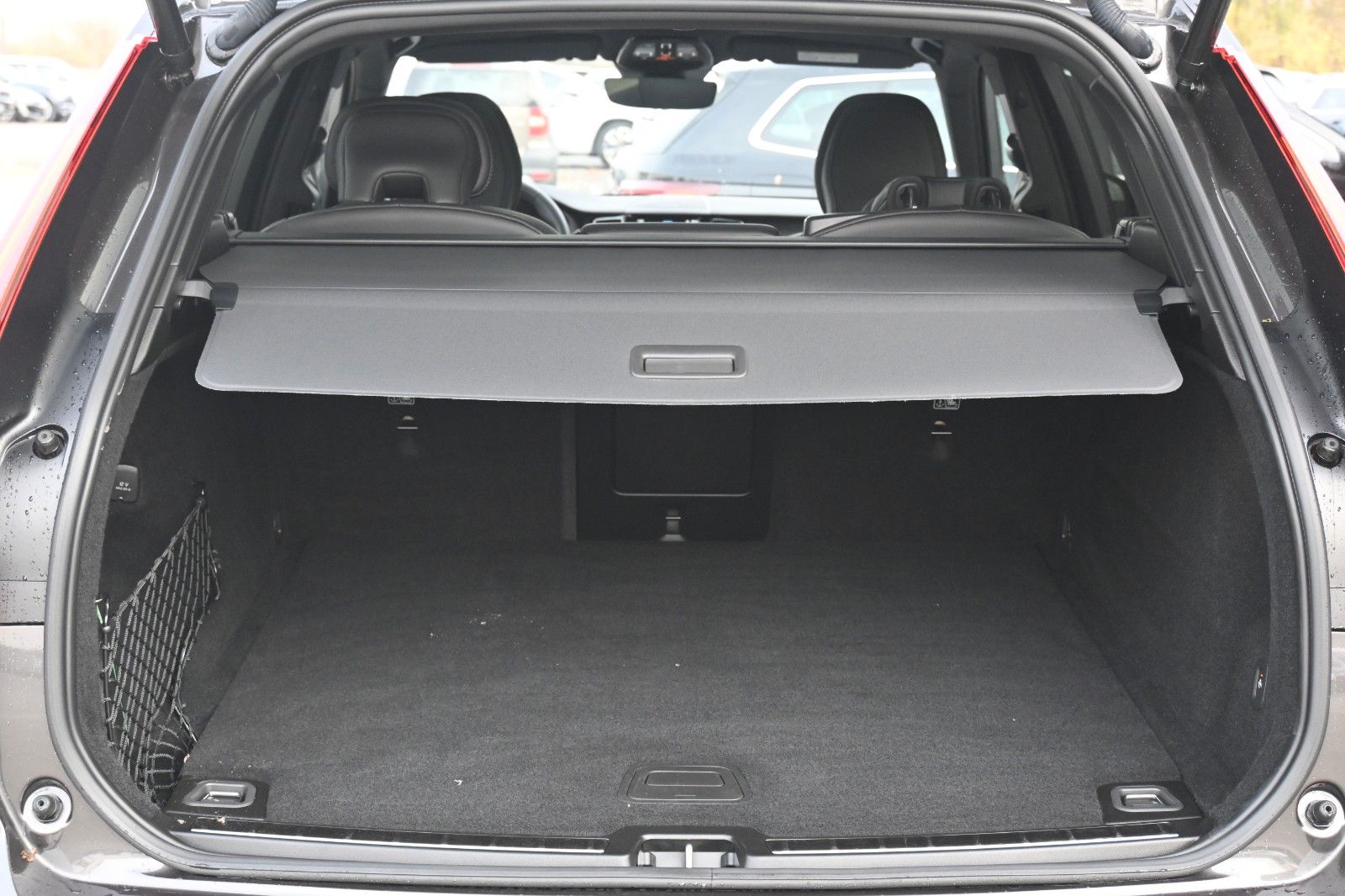 Fahrzeugabbildung Volvo XC60 B4B Plus Dark*LED*STHZ*H&K*PANO