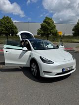 Tesla Model Y SR | 02/2024 | 19.800km | BYD-Akku - Tesla Model Y aus 2024