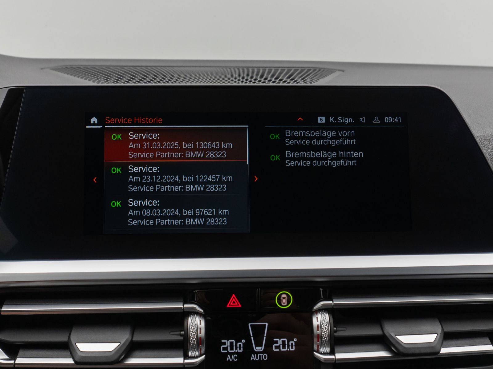 Fahrzeugabbildung BMW 320d Sport Line DAB Laser HUD Cockpit+ Komfort