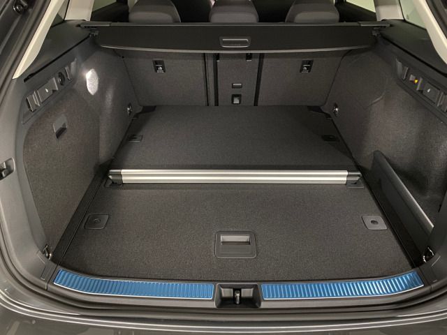 Superb Combi Selection 2.0 TDI DSG AHK+NAVI