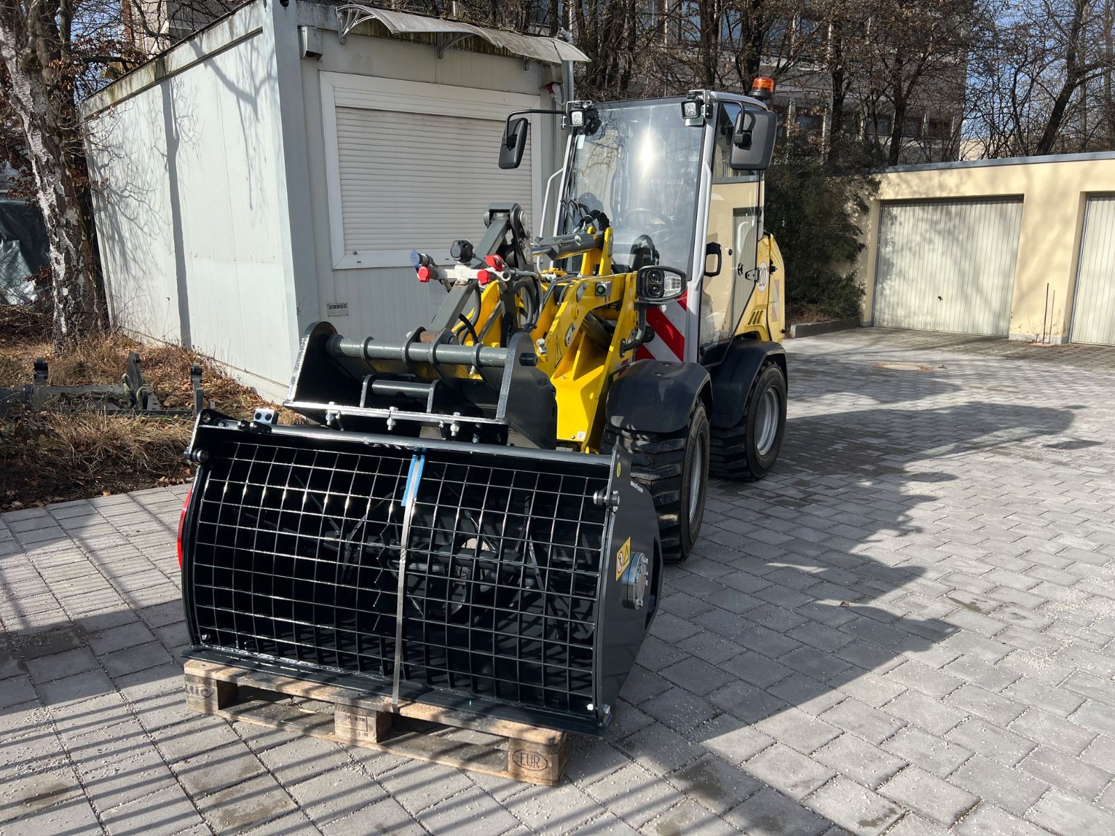 Fahrzeugabbildung Andere Betonmischschaufel BMX 270- 320 Liter Avant, JCB