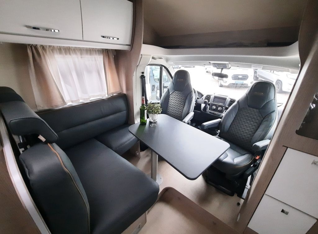 Fahrzeugabbildung Bürstner Lyseo Time Skyline 690 G Verfüg./Sparen Sie 20.3