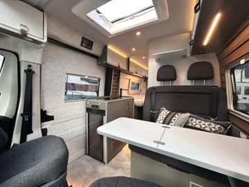 HYMER  ERIBA  HYMERCAR Yellowstone 602 8G Autarkie Wohnkomfort AHK ACC