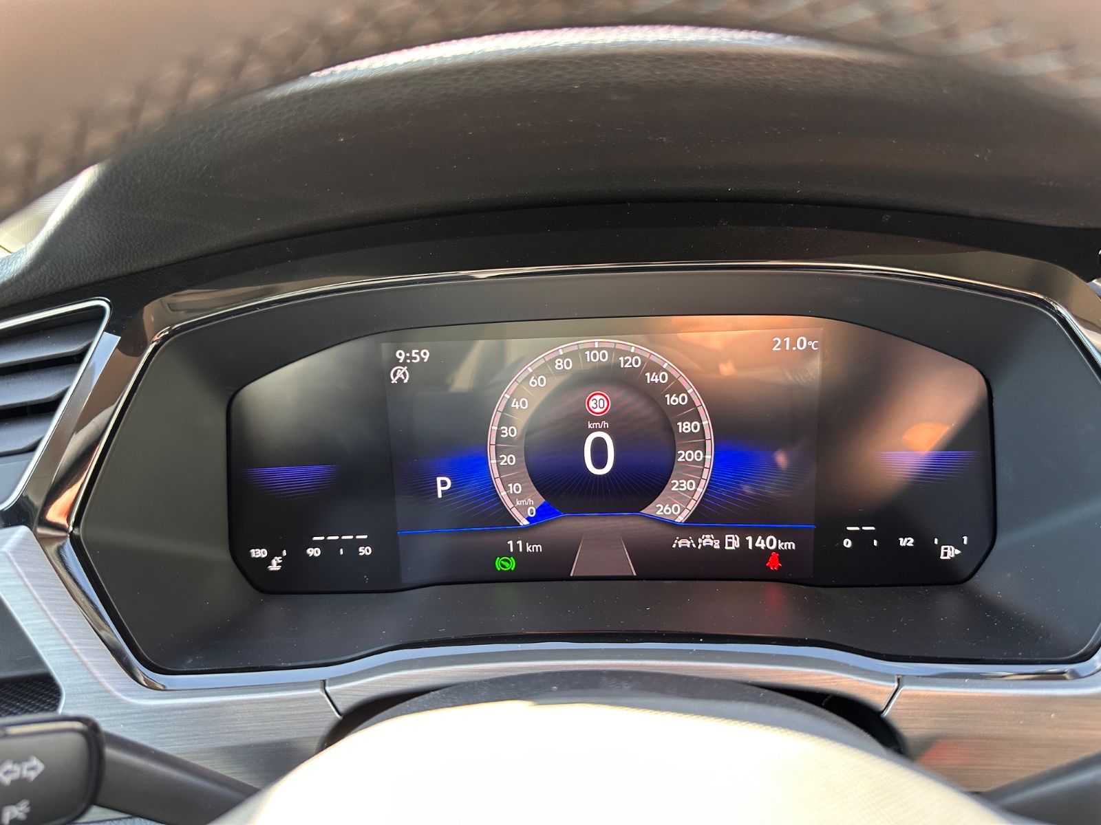 Fahrzeugabbildung Volkswagen Touran Comfortline 1.5 TSI DSG AHK/LED/Navi/SHZG