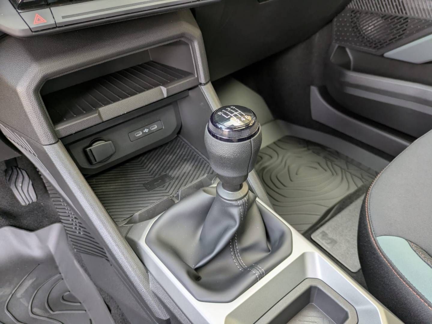 Fahrzeugabbildung Dacia Bigster Extreme TCe 140