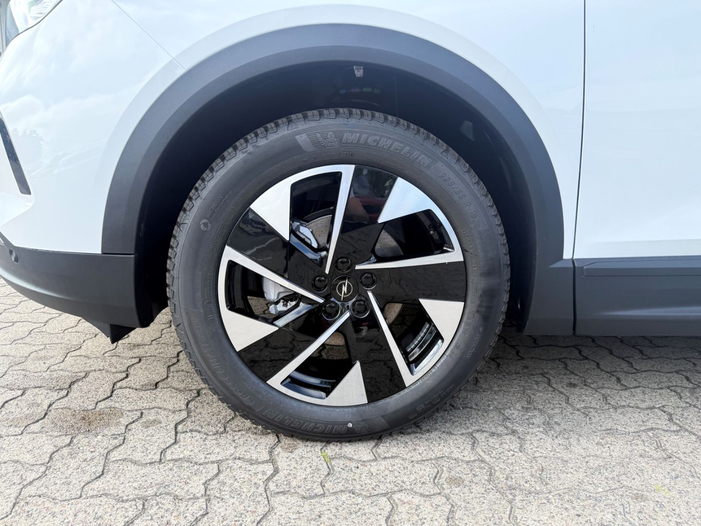 Fahrzeugabbildung Opel Grandland 1.2 Edition SHZ+LHZ+Kamera+Allwetter