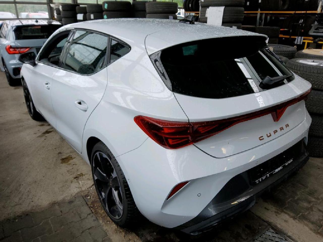 Cupra Leon 1.5 eTSI - Matrix, Navi, LED, ACC, Memory