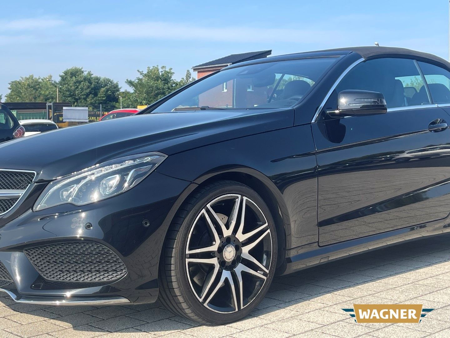 Fahrzeugabbildung Mercedes-Benz E 400 Cabrio AMG Paket Sportsitze