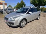Ford Focus Turnier Ghia*Klimatr*AHK*SHZ* - Ford Focus: Turnier Ghia