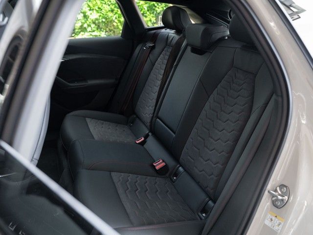 A6 e-tron Avant performance edition one TECH-PRO