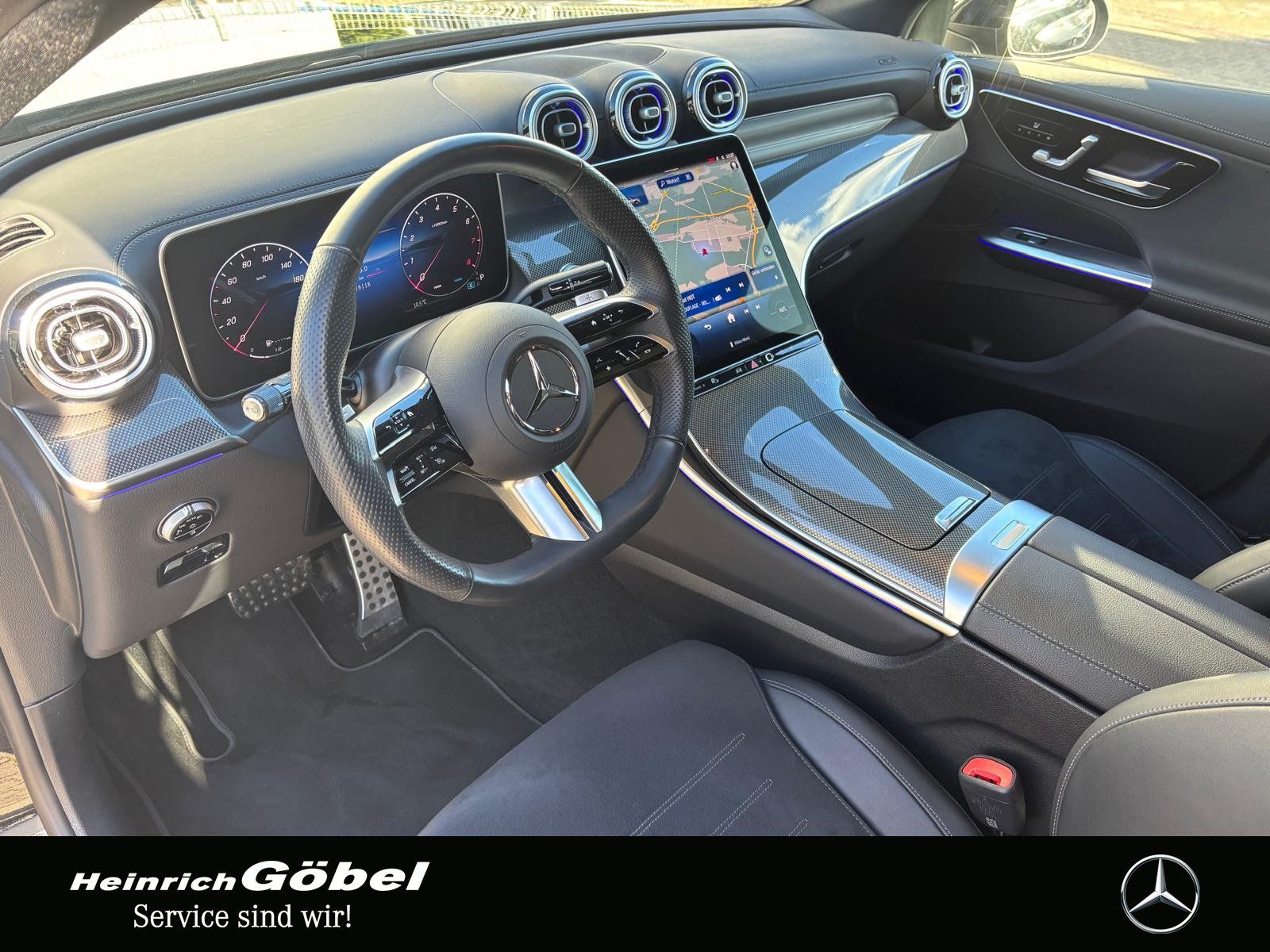 Fahrzeugabbildung Mercedes-Benz GLC 300 AMG*PANO*AHK*360°*MEMORY*TOTWINKEL*