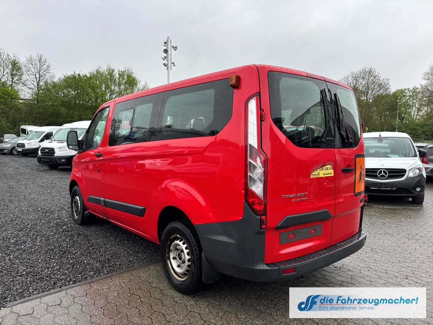Fahrzeugabbildung Ford Transit Custom Kombi 300 L1 2.2 TDCi *8320 *EXPO