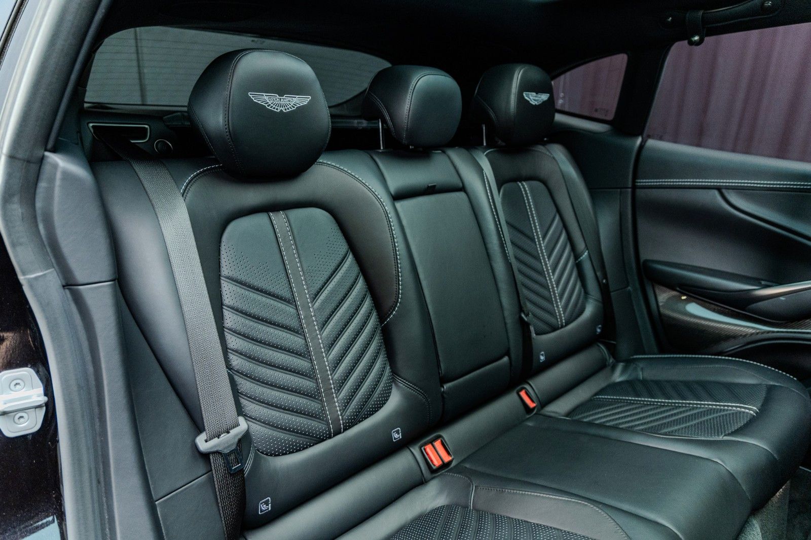 Fahrzeugabbildung Aston Martin DBX 4.0 V8 DBX707 + 2.Hand + Top Geplfegt