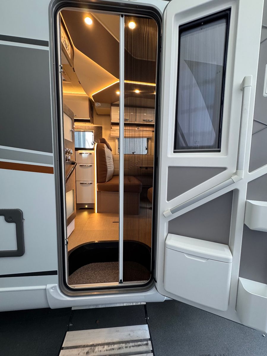 Fahrzeugabbildung Bürstner Lyseo TD 690 HL - 17.359€ SPAREN!