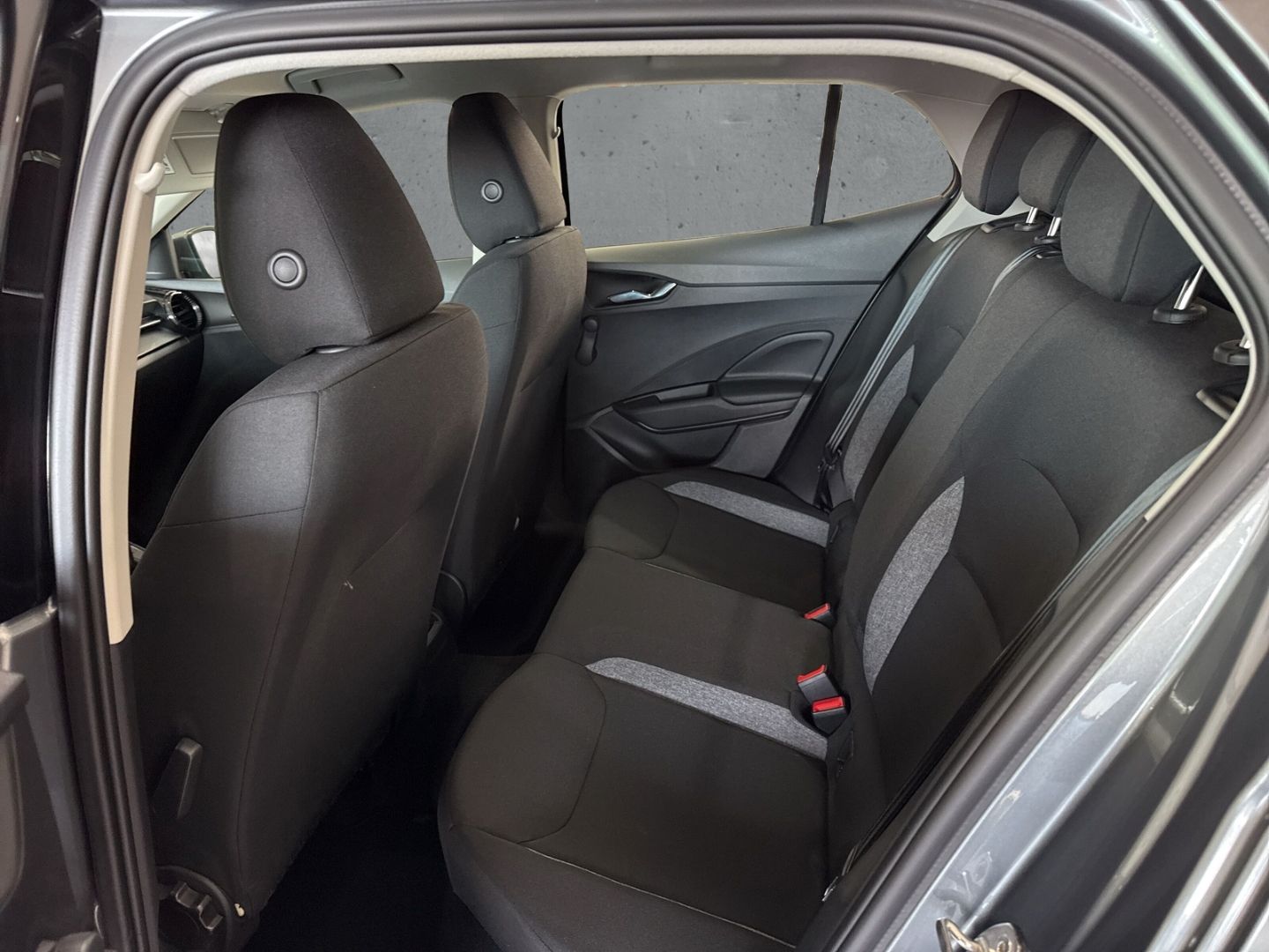Fahrzeugabbildung SKODA Fabia 1.0 MPI Active GSR Klima LED SHZ PDC