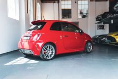 Fahrzeugabbildung Fiat Abarth 695 Tributo Ferrari *LIMITED / CARBON*
