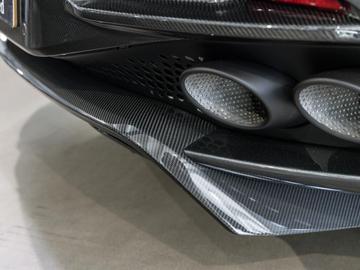 2019 Aston Martin DBS — миниатюра 27