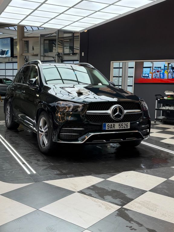 Image of Mercedes-Benz GLE 400