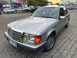Mercedes-Benz W124 200 D Oldtimer  - Mercedes-Benz 200: W124 200d