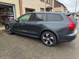 Volvo V60 Cross Country D4 PRO AWD 8-Gang Geartronic  - Volvo V60 Cross Country mit Diesel-Antrieb: Automatik