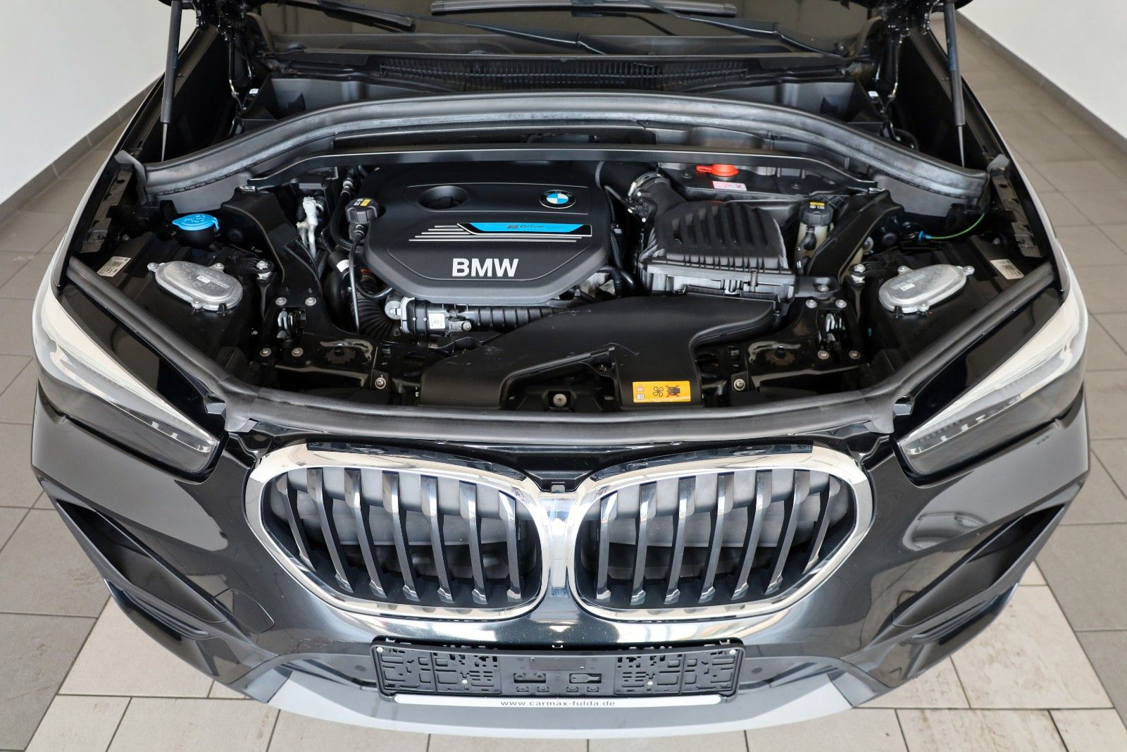 Fahrzeugabbildung BMW X1 xDrive 25e Advantage Leder,Navi,LED,Kamera,SH