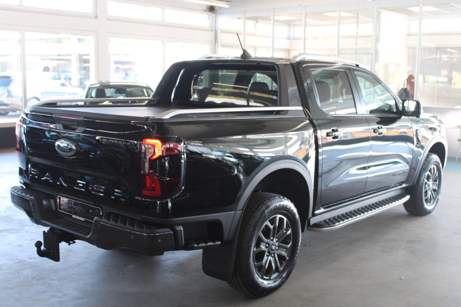 Fahrzeugabbildung Ford Ranger Wildtrak Automatik AHK Leder ACC STDHZ