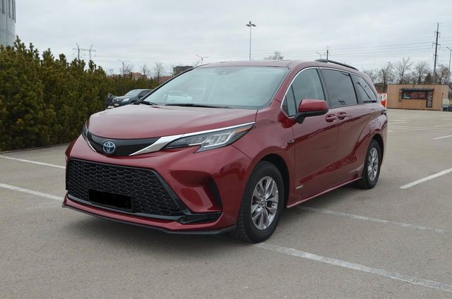 Toyota Sienna 8 Sitze Top Zustand sehr sparsam