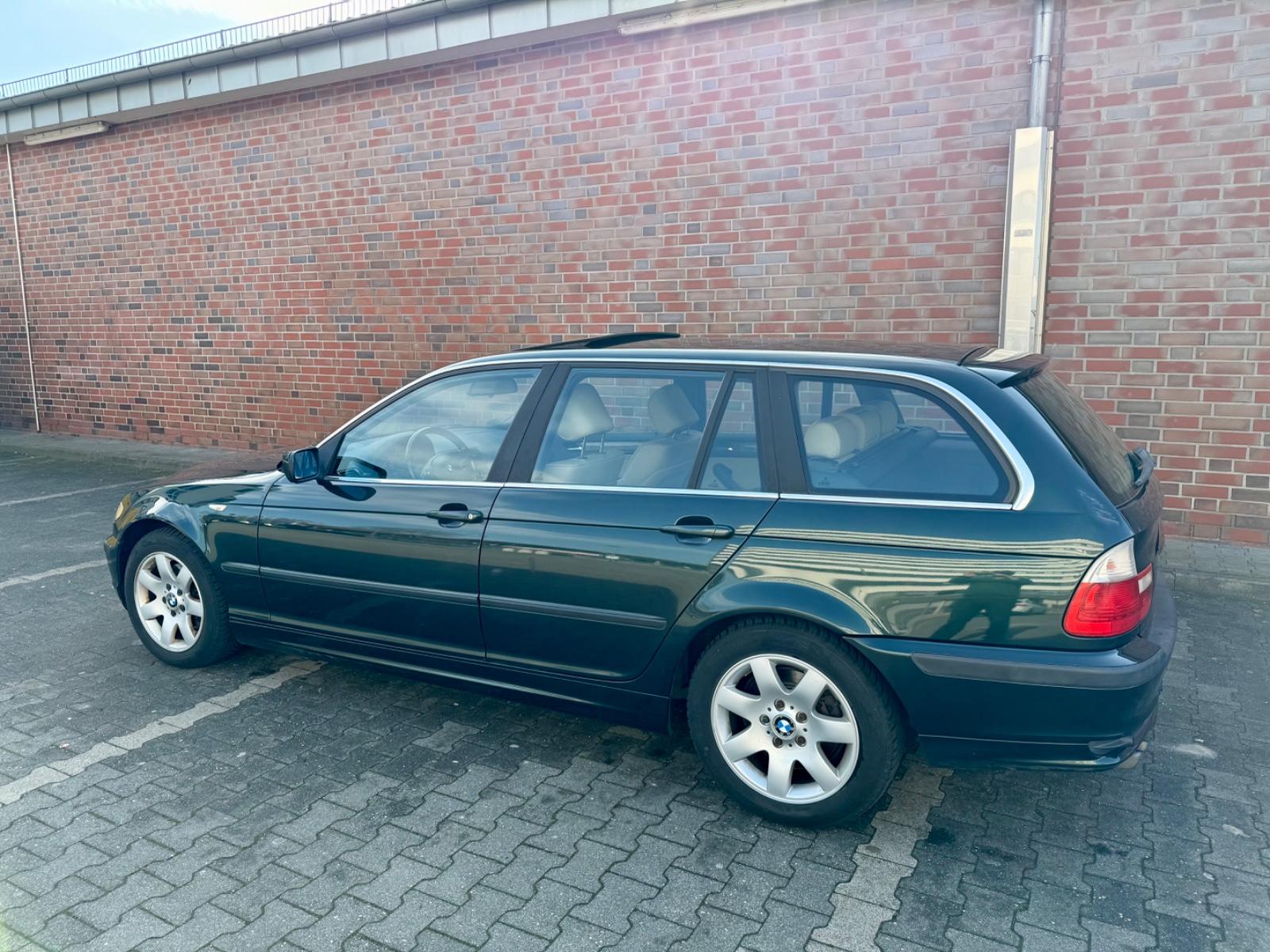 BMW 320i touring Navi Leder Klimaautomatik El.Schieb