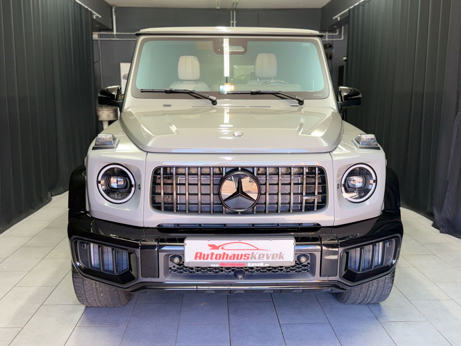 Fahrzeugabbildung Mercedes-Benz G 63 AMG|MY26|A22|PERFORMANCE|TV|VOLL|CARBON|