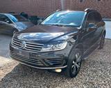 Volkswagen Touareg 3.0 V6 TDI R-Line Pano Kamera Luftfahrwe - VW Touareg Gebrauchtwagen in Hamburg