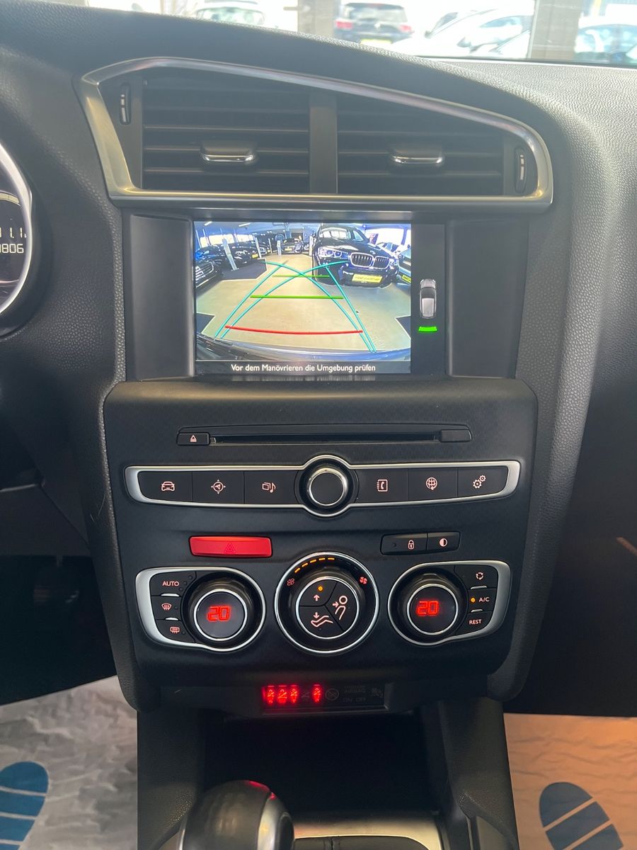 Fahrzeugabbildung Citroën DS4 Crossback *RÜCKFAHRKAMERA*NAVI*