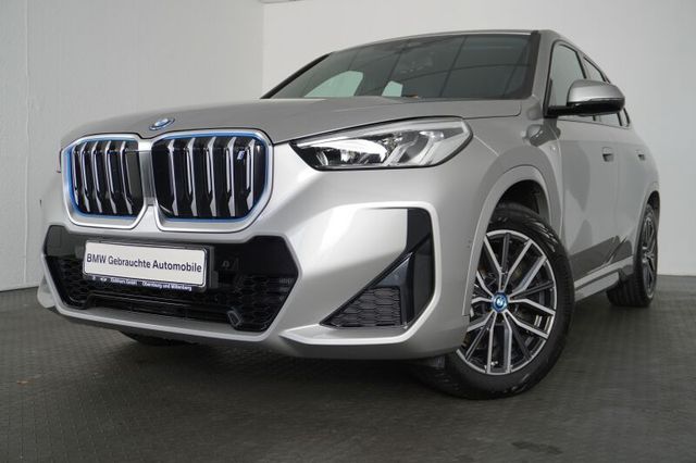 BMW iX1 xDrive30 M Sportpaket *NAVI.SPORTSITZE*