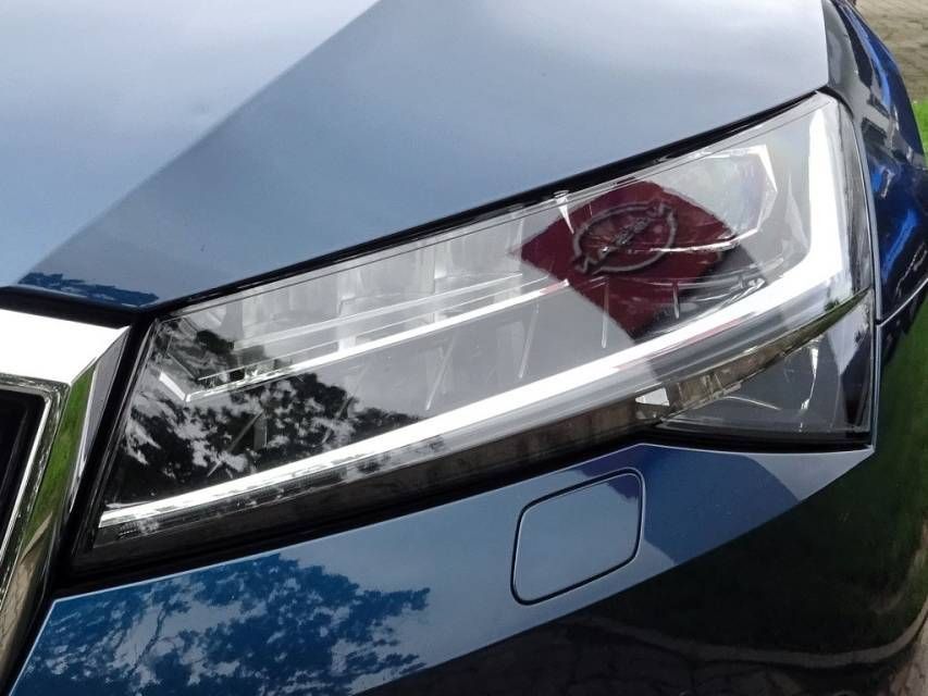 Fahrzeugabbildung SKODA Superb  Combi 2,0 TSI Style 4*4 DSG Navi