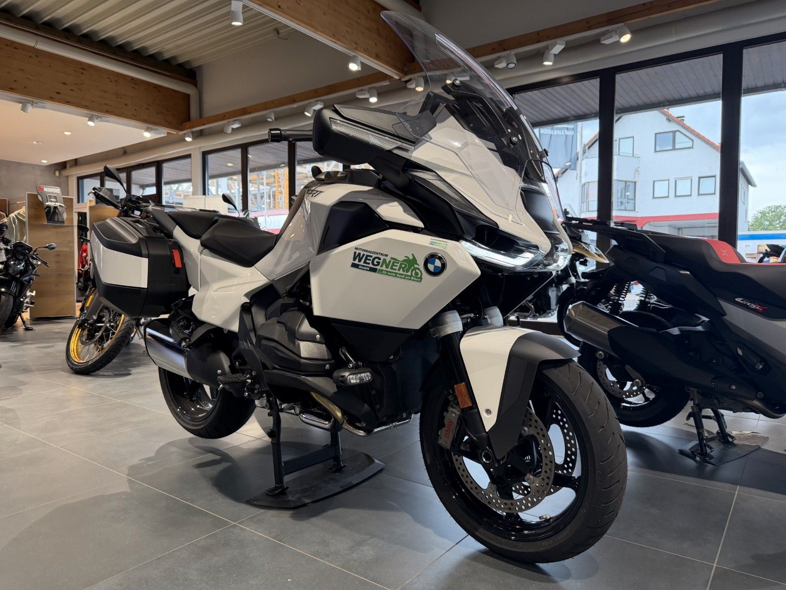 Fahrzeugabbildung BMW R 1300 RT ASA 2026, Audio Pro