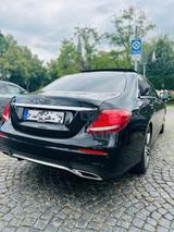 Mercedes-Benz E 220 d AMG Line 9G Pano - Mercedes-Benz E 220 Gebrauchtwagen in Frankfurt
