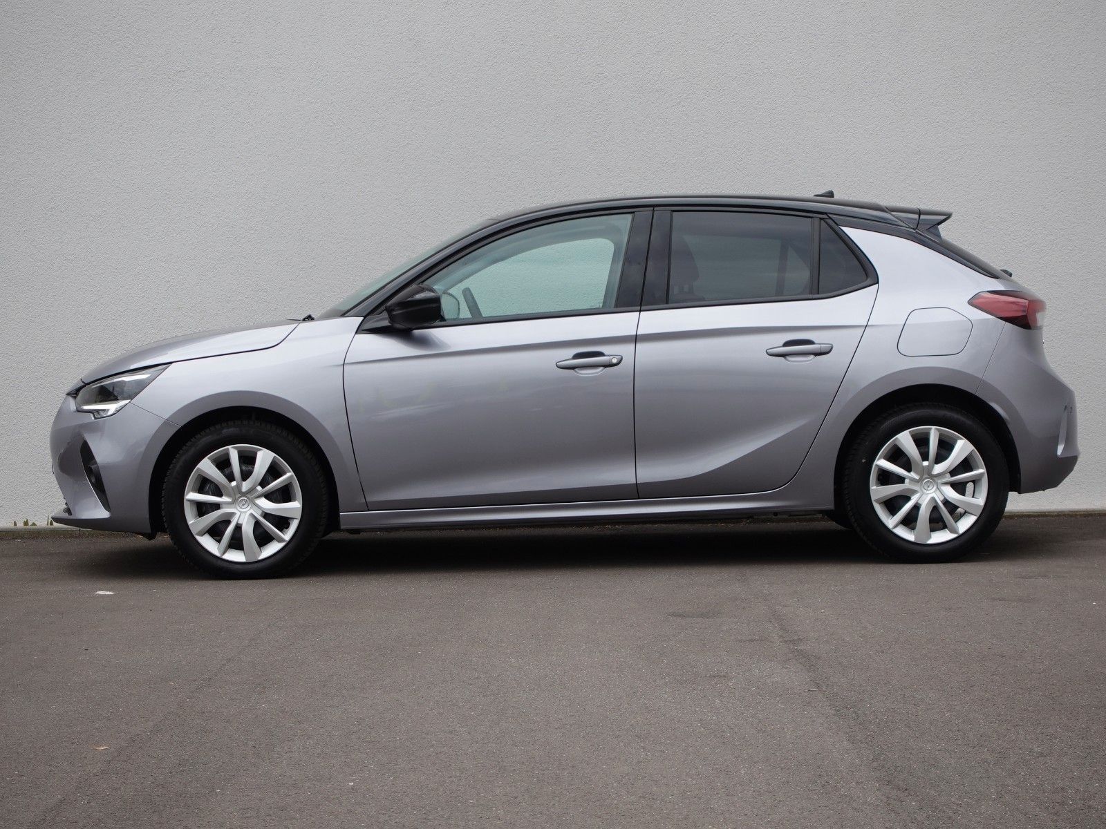 Fahrzeugabbildung Opel Corsa Edition 1.2T,Sitzhz,Einparkhilfe,Allwetter