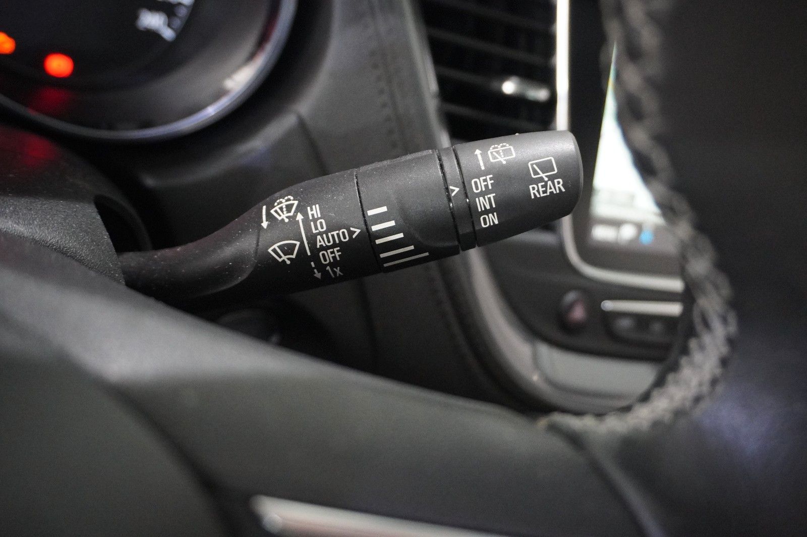 Fahrzeugabbildung Opel Grandland (X) 1.2T INNOV. NAVI/LED/KAMERA/PANO.