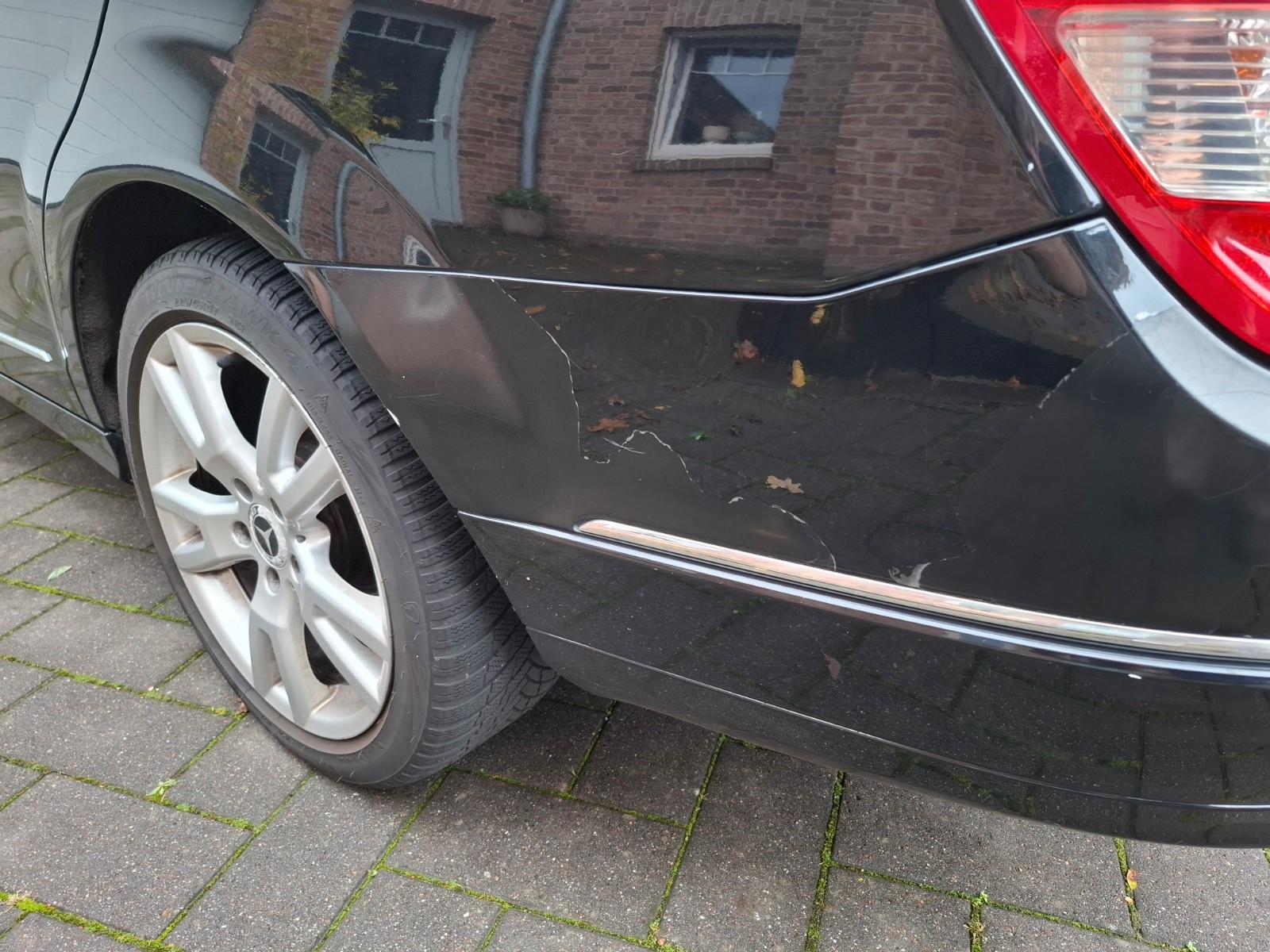 Mercedes-Benz C220 2008 — photo 13