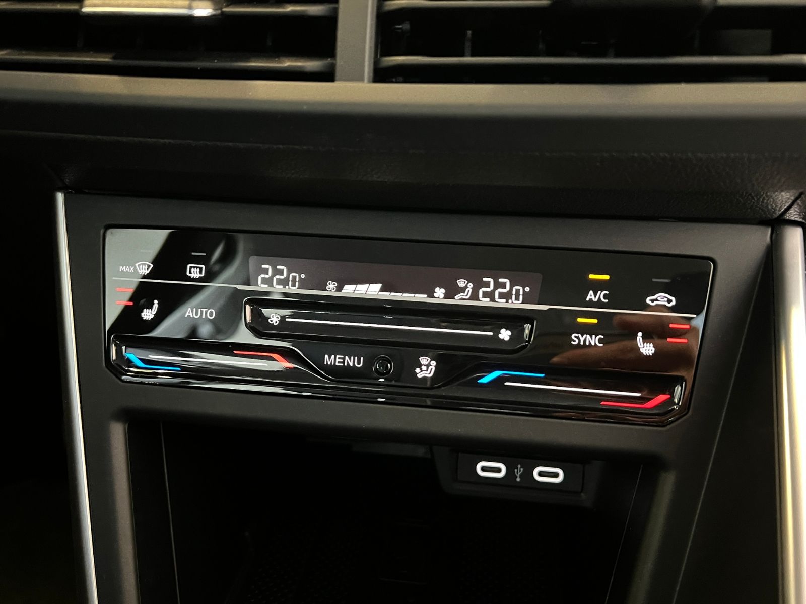 Fahrzeugabbildung Volkswagen Polo Life 1.0 MPI *Garantie,LED,Digital Cockpit*