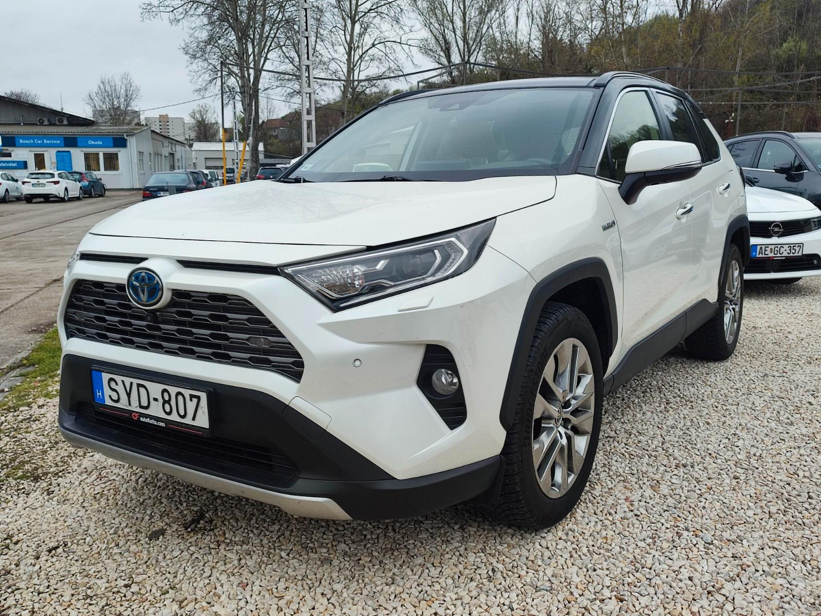 Toyota 2.5 Hybrid Executive Skyview AWD e-CVT